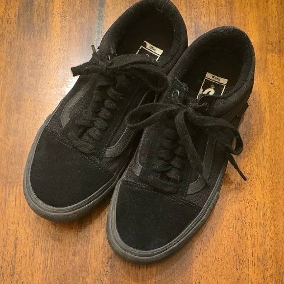 Vans Old Skool Black Sneakers Classic Skate Shoe 7.5 - Picture 2 of 8